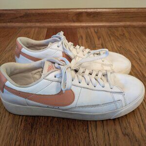 Nike Women's Blazer Low Size 10.5